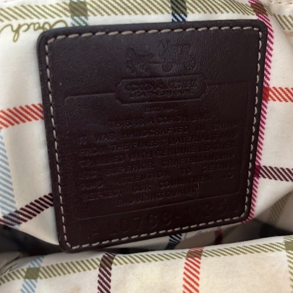 Coach bag!! - Picture 3 of 9